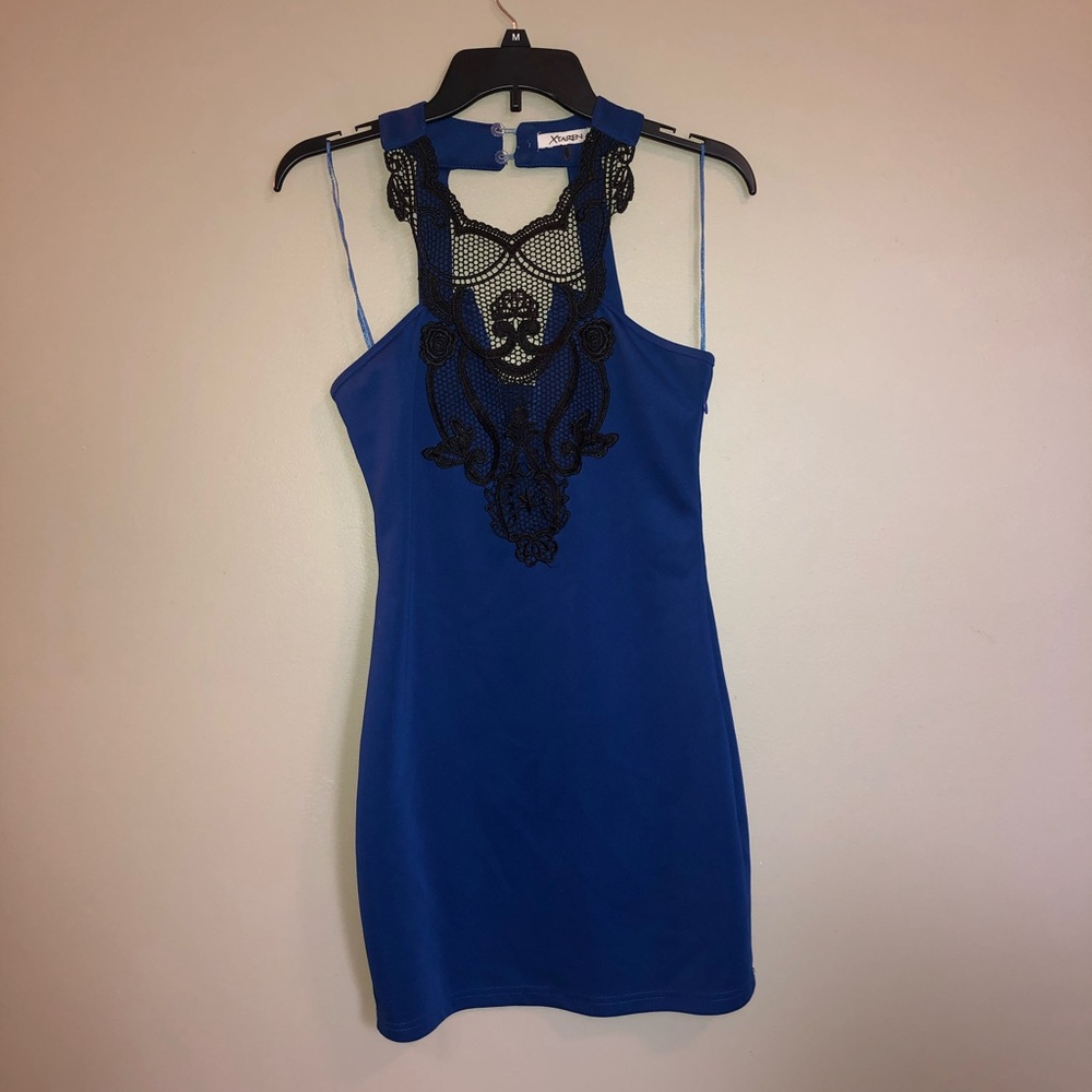 Short blue dress with beautiful lace design
